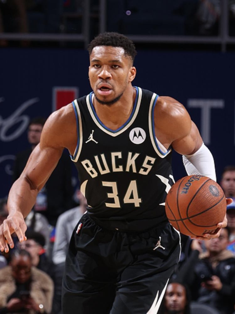 雄鹿队教练鼓励球员尽全力发挥实力 雄鹿队教练鼓励球员尽全力发挥实力