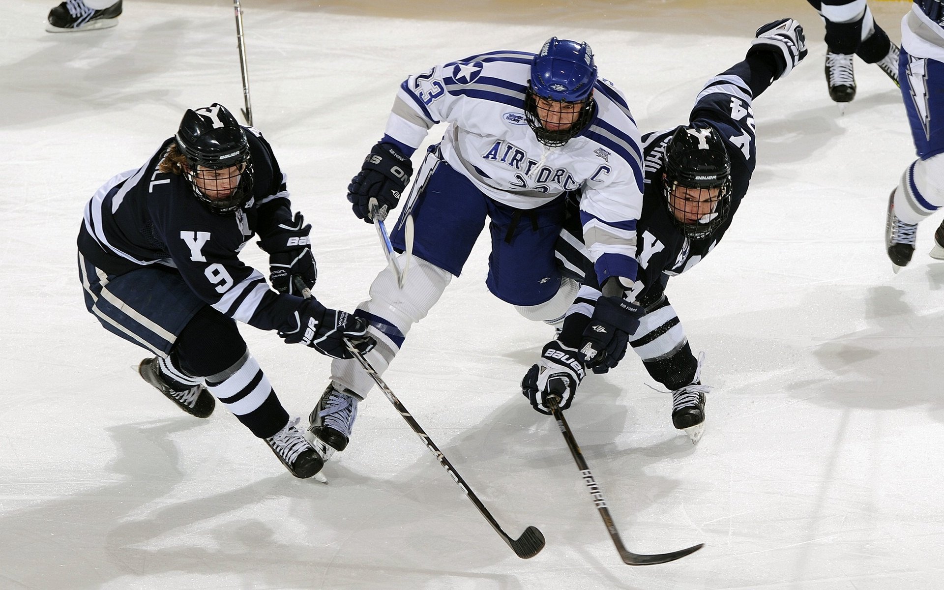 终场蜂鸣器前的永恒瞬间，米切尔破纪录之夜，尼克斯险胜猛龙